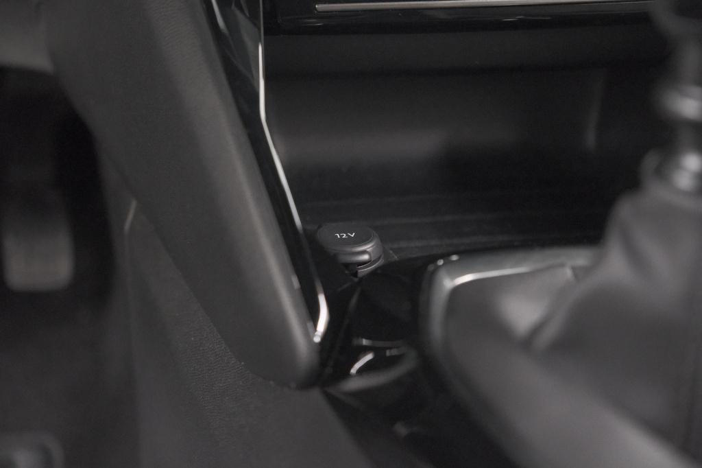 Peugeot 2008 puretech 100 allure | camera | navigatie | parkeersensoren | a