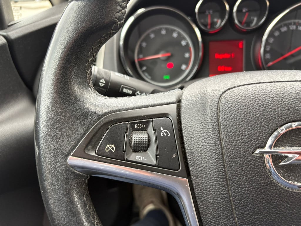 Opel Astra 1.4 turbo edition