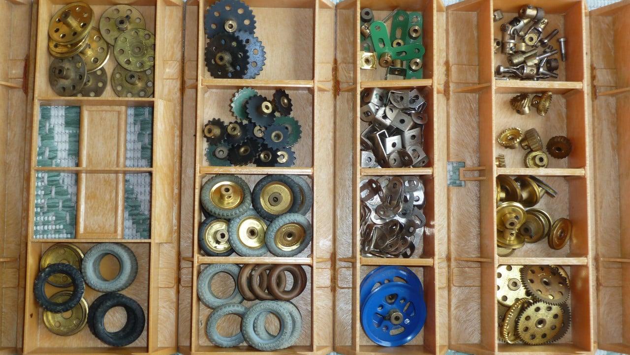 MECCANO