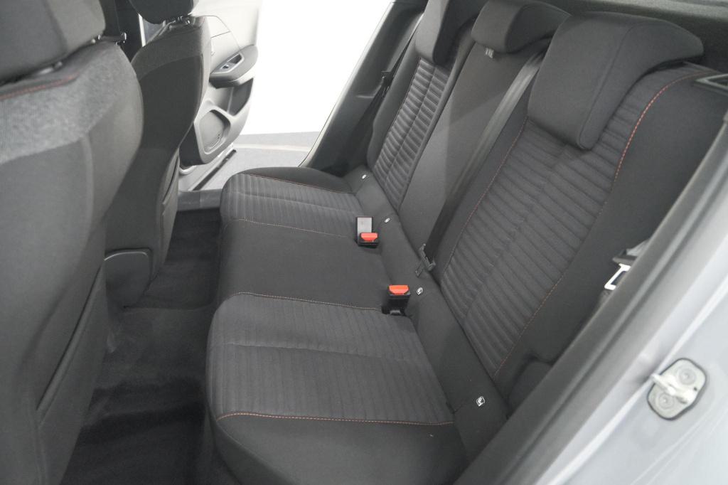 Peugeot 2008 puretech 100 active pack | allseason banden | parkeersensoren 
