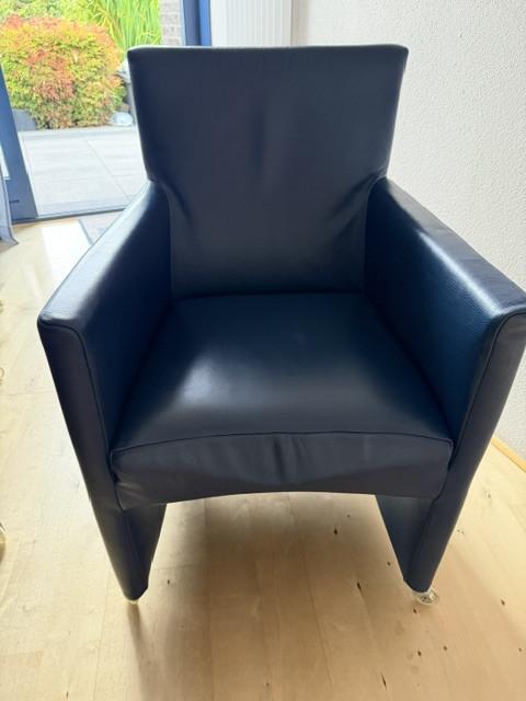 Eetkamertafel met 6 stoelen