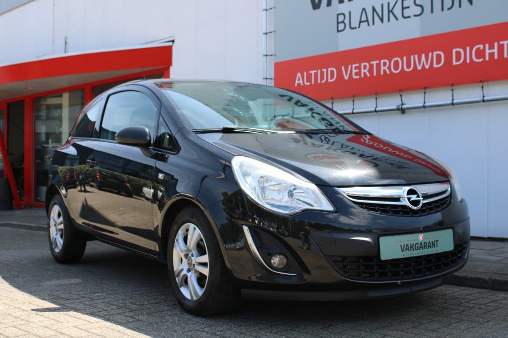 Opel Corsa 1.2-16v cosmo