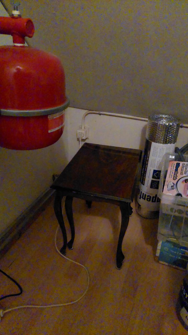 Ovale tafels: 1 salon tafel en 1 eettafel