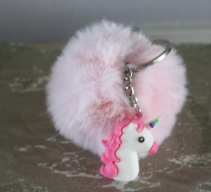 Fluffie sleutelhanger met elandhanger