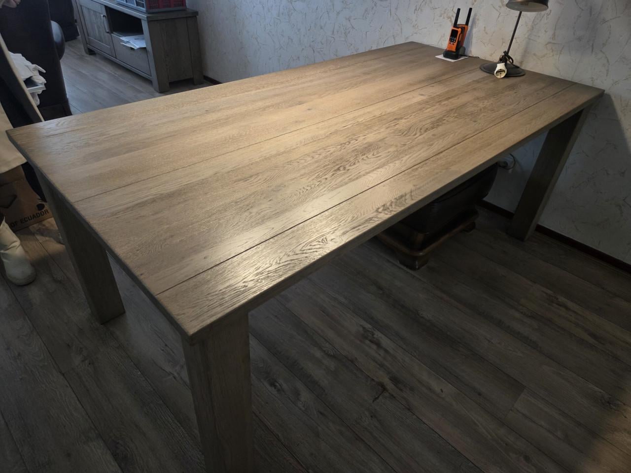 Eiken Eettafel Grijs/bruin.