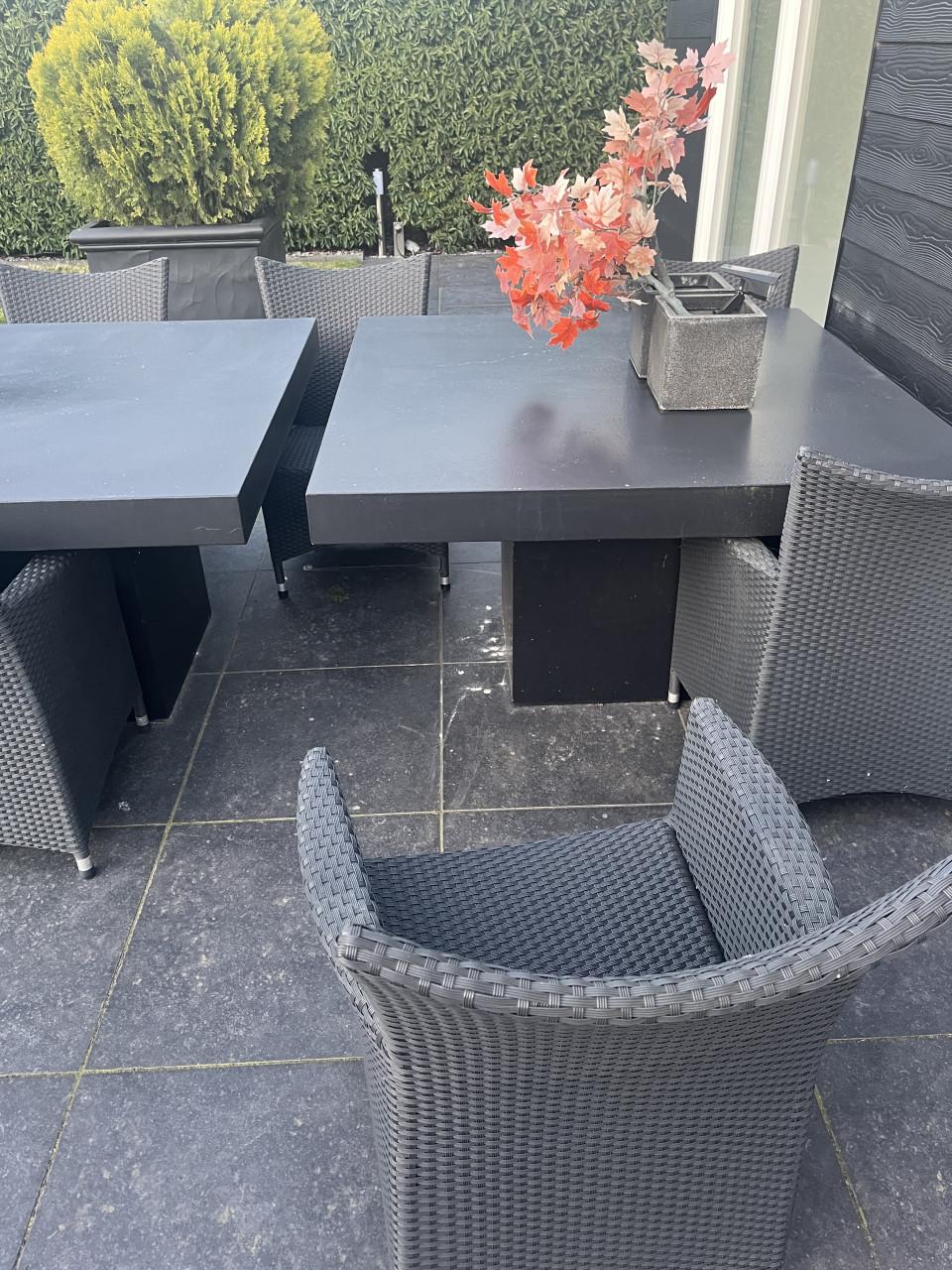 2x tuintafel zwart steen