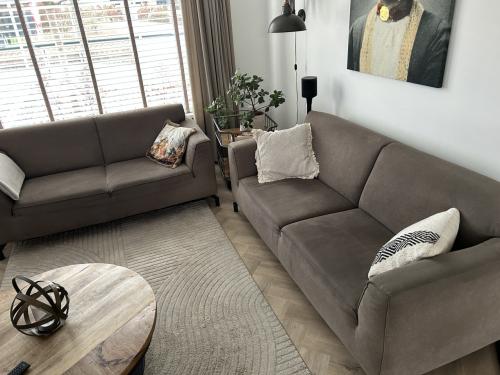 Henders & Hazel Novara 2 zits + 2,5 zits bank