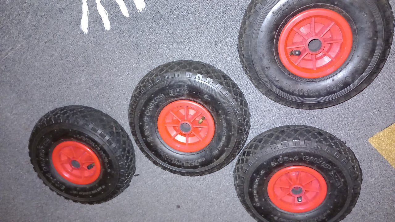 4 banden 260X85 type AT 30