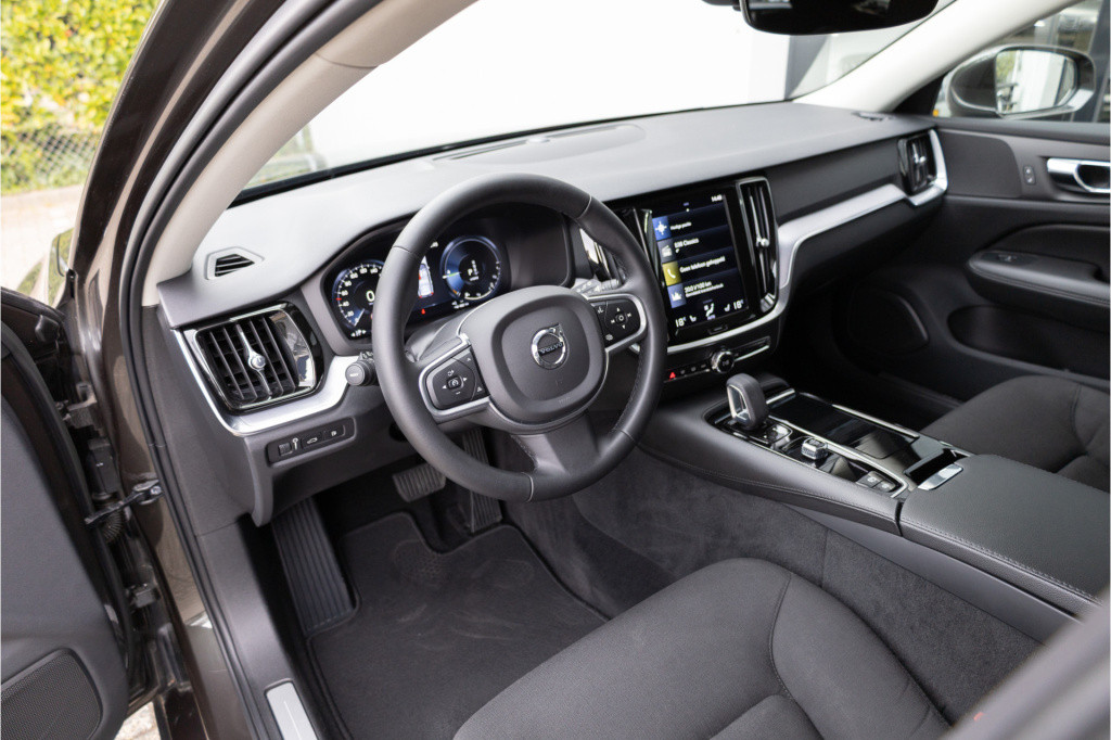 Volvo V60 2.0 t6 plug-in inscription long range ✅cam✅acc✅pilot.ass.✅trekhaa
