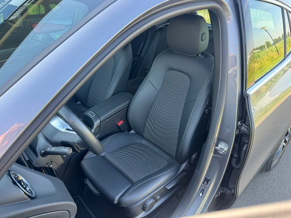 Mercedes-Benz Gla-klasse 250 e progressive business line automaat , wegklap