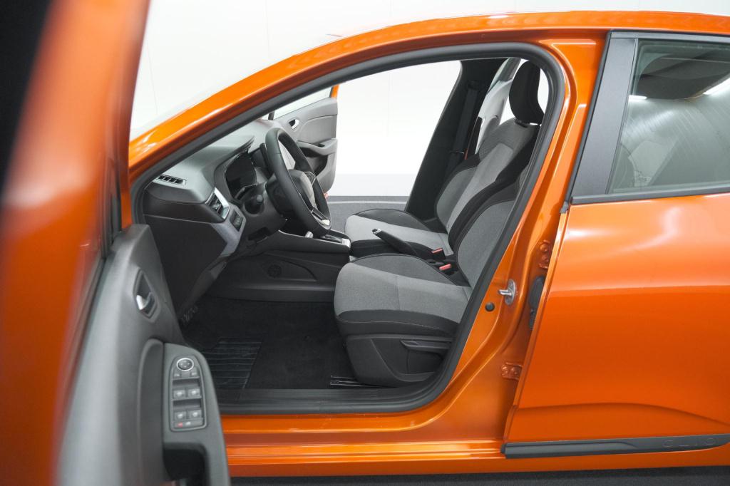 Renault Clio 1.6 e-tech full hybrid 145 evolution holland edition | apple c