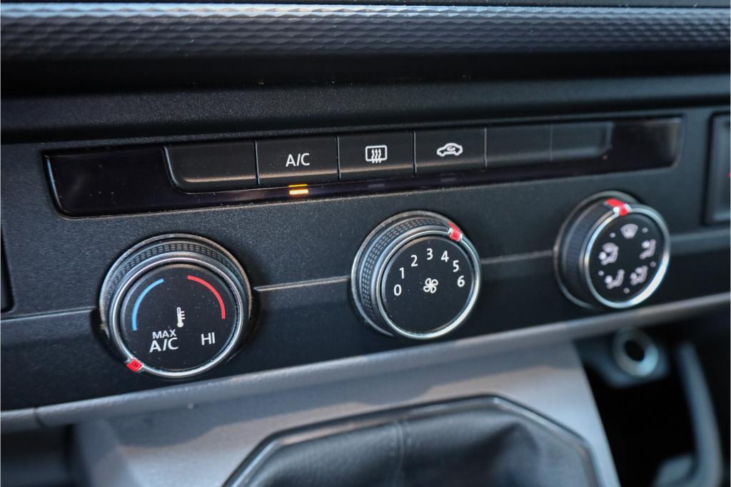 Volkswagen Transporter 2.0 tdi l2h1 150pk ac i cr.contr.