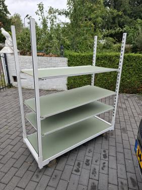 Oude veilingkar, nu voor display (of wat je zelf wil)