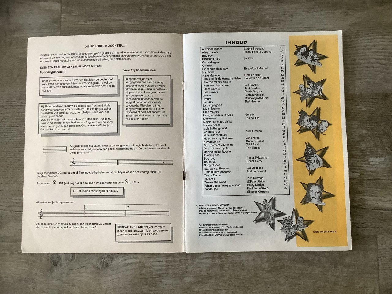 4x Bladmuziek: o.a. Dit Songboek zocht ik nr. 11 + 18,  Made in Holl 6 etc.