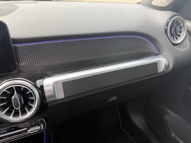 Mercedes-Benz 200-klasse glb premium i panorama dak i widescreen i stoelver