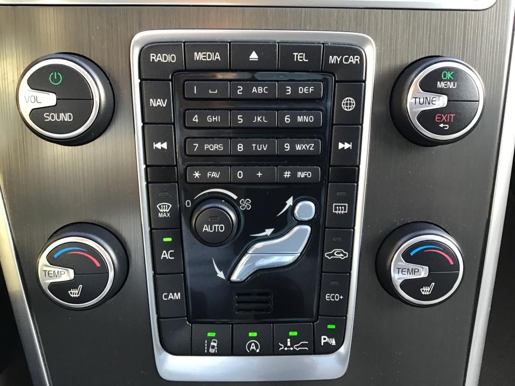 Volvo XC60 2.0 t5 fwd summum