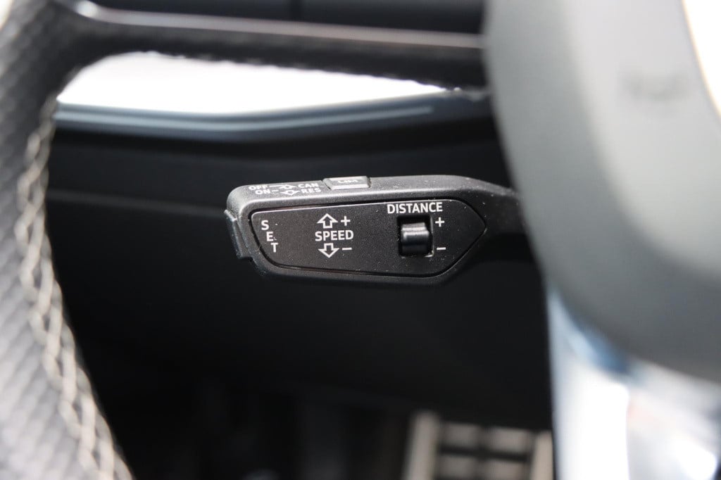 Audi A3 limousine 35 tfsi s edition 150pk s-tronic