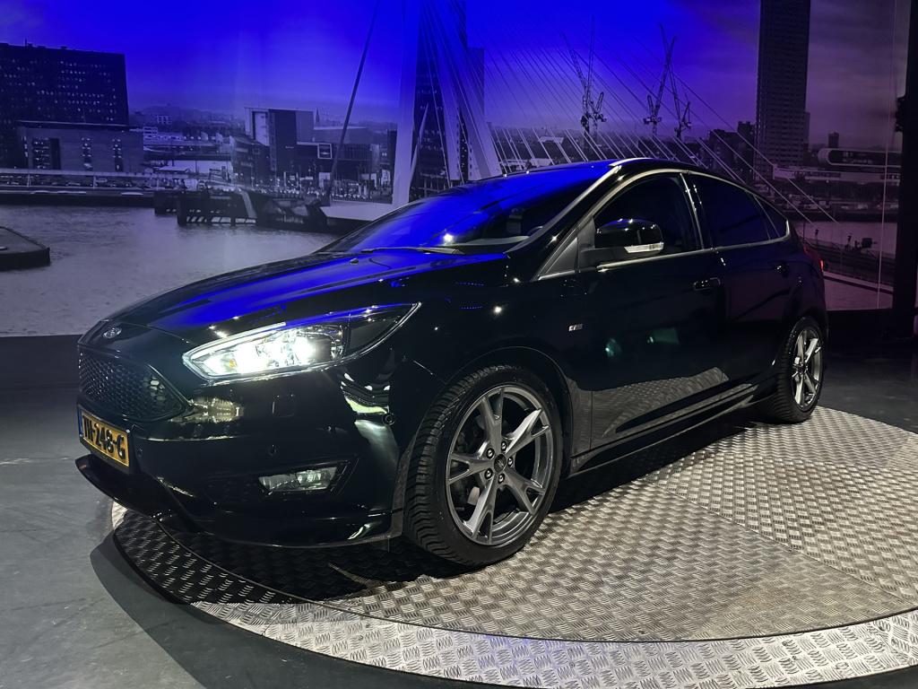 Ford Focus 1.5 ecoboost st line business *navi*camera*