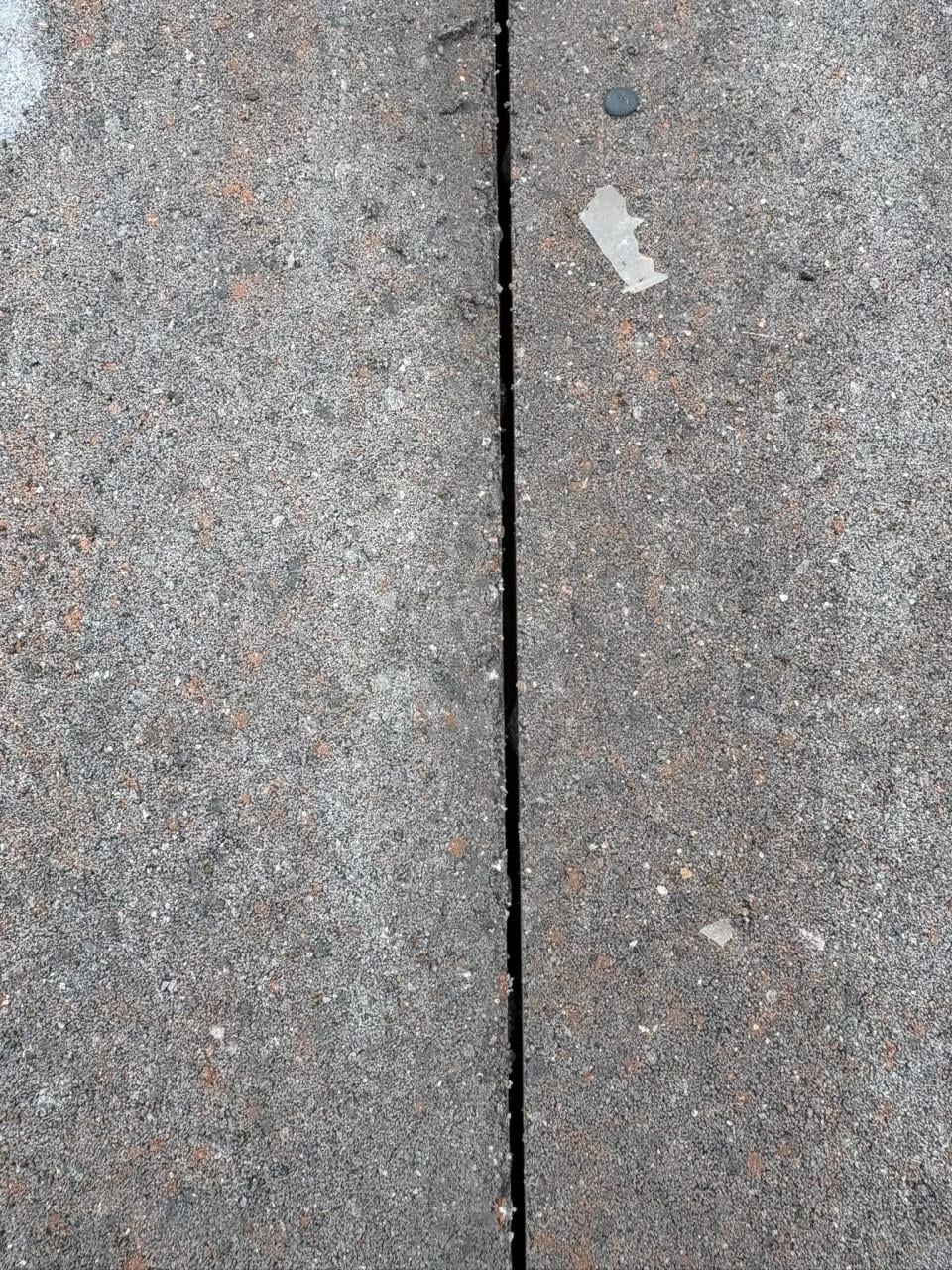 Partij wildverband beton grijs/rood