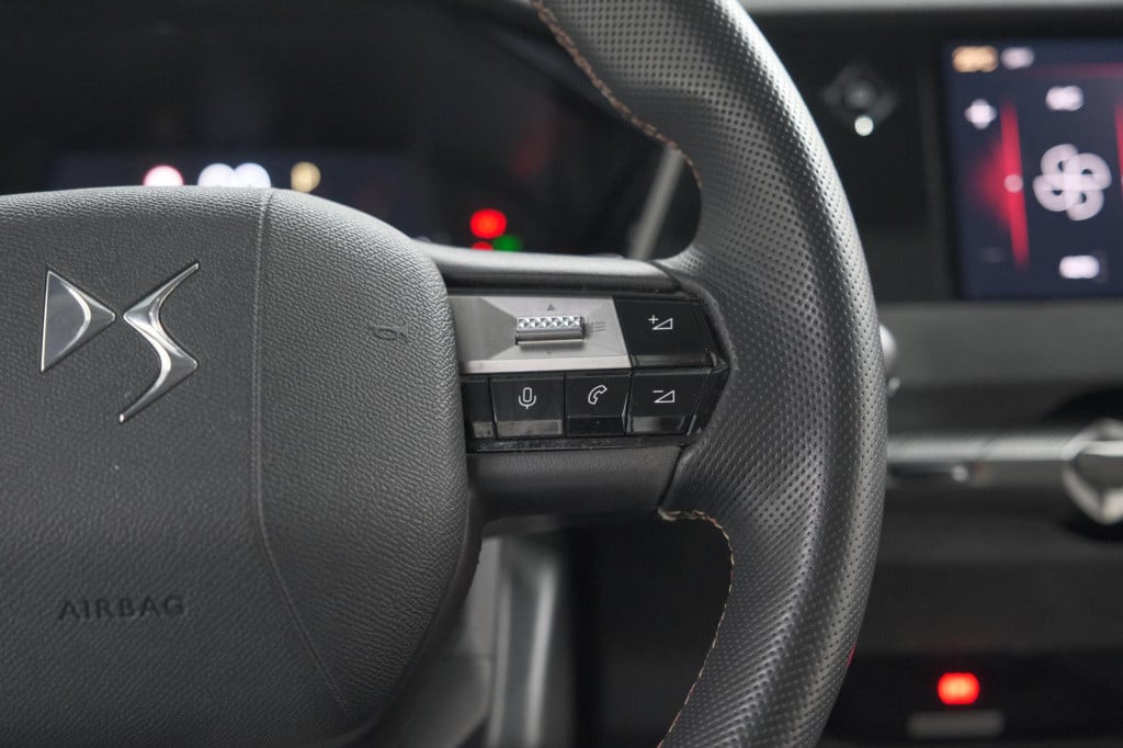 Ds Ds 4 puretech 130 eat8 performance line | camera | apple carplay | alcan