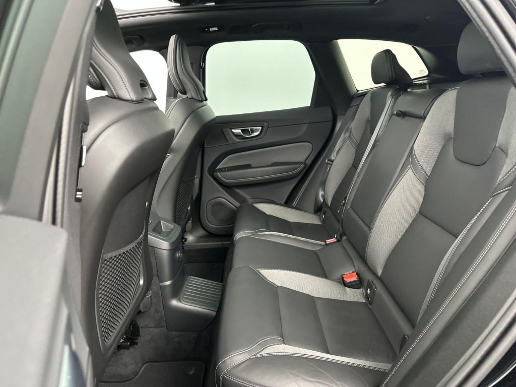 Volvo XC60 t6 398pk recharge ultra black edition| pano| 360camera| trekhaak