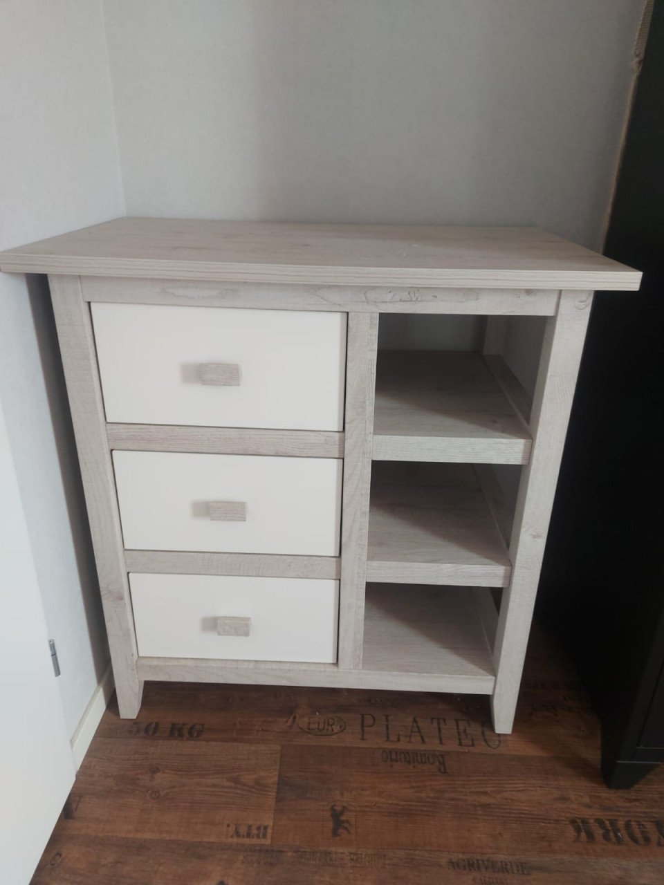 Commode en bijpassende kast