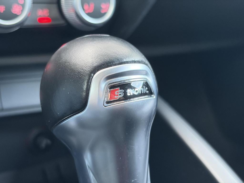 Audi A1 Sportback 1.0 tfsi s-line/automaat/navi/clima