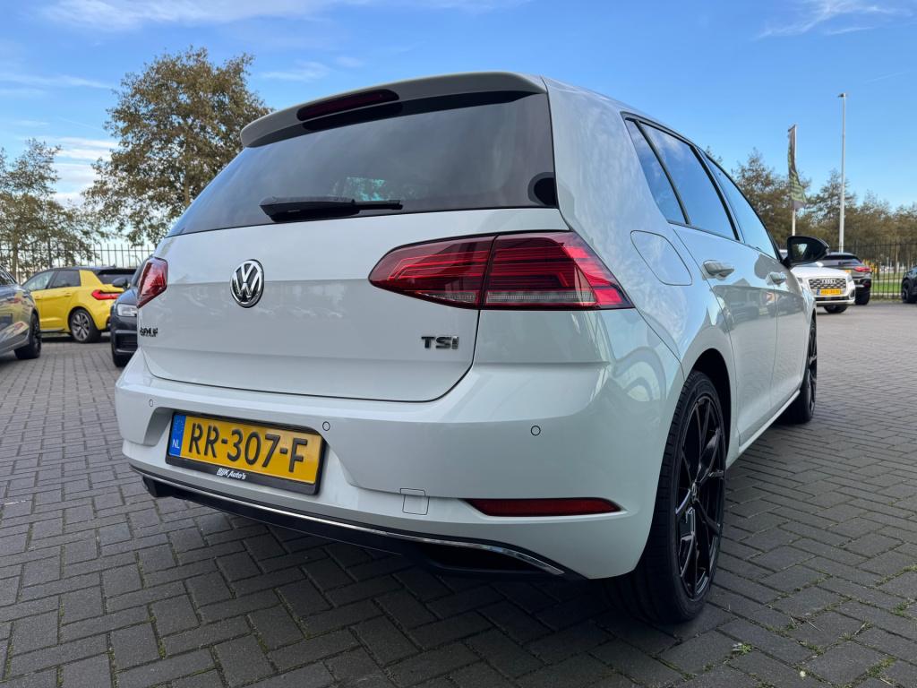 Volkswagen Golf 1.0 tsi * massage stoel * camera * carplay * stoelverwarmin