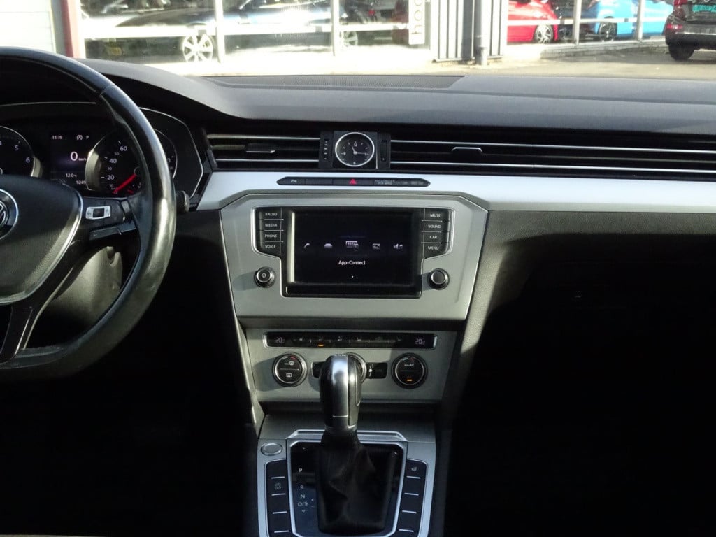 Volkswagen Passat variant 1.4 tsi act highline business automaat | pano | c