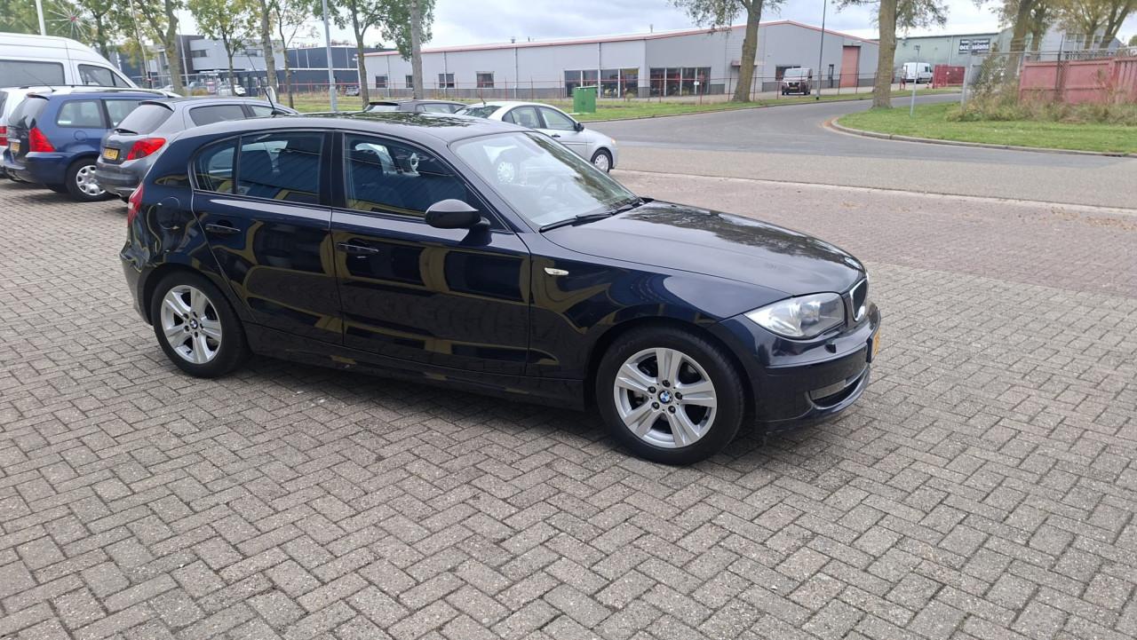 Bmw 1-Serie 118 business AUTOMAAT 5 drs bj:2008 airco 159.000km