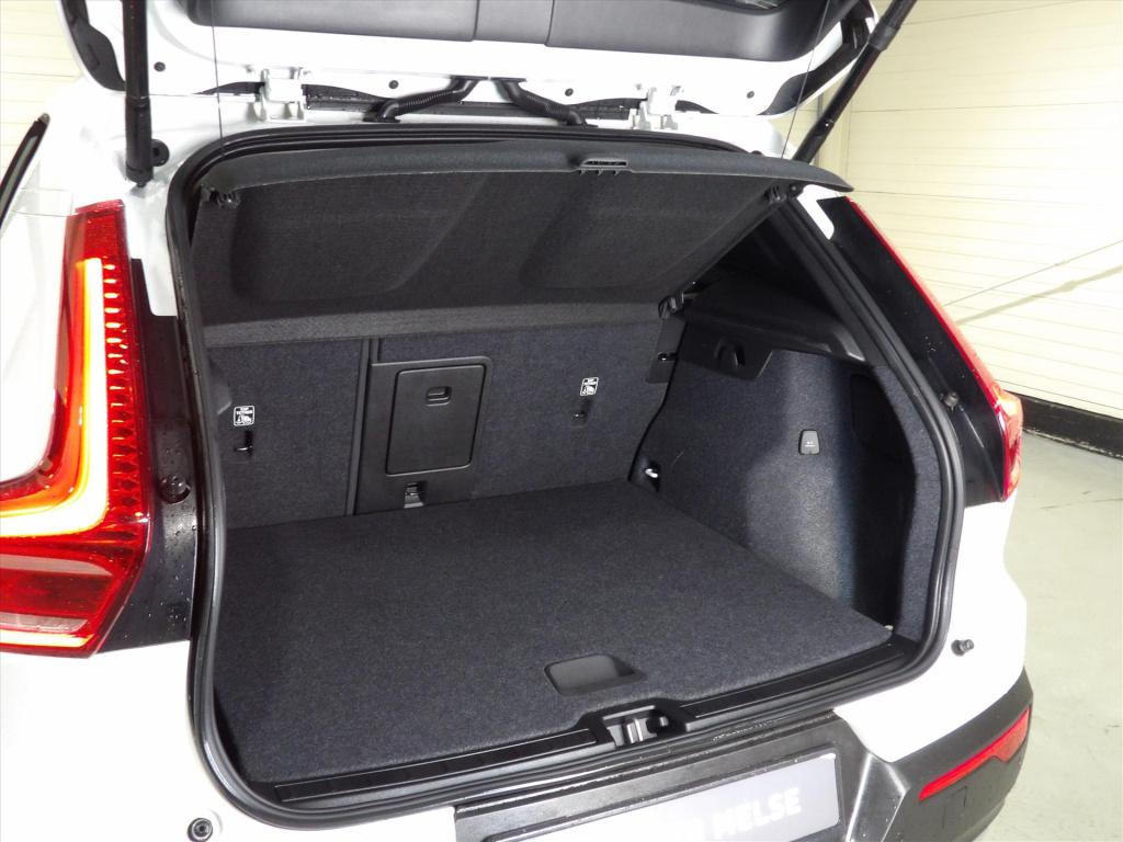 Volvo XC40 t3 163pk geartronic momentum pro