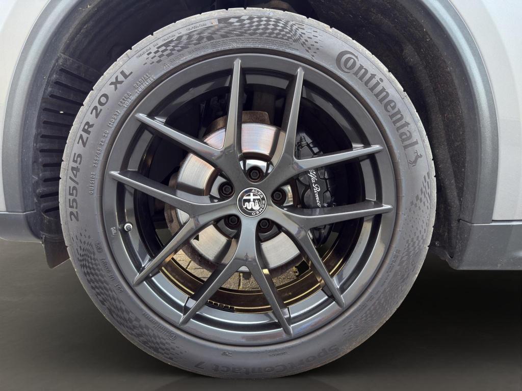 Alfa Romeo Stelvio 2.0 t awd super | 20" | camera | leder / sportstoelen | 