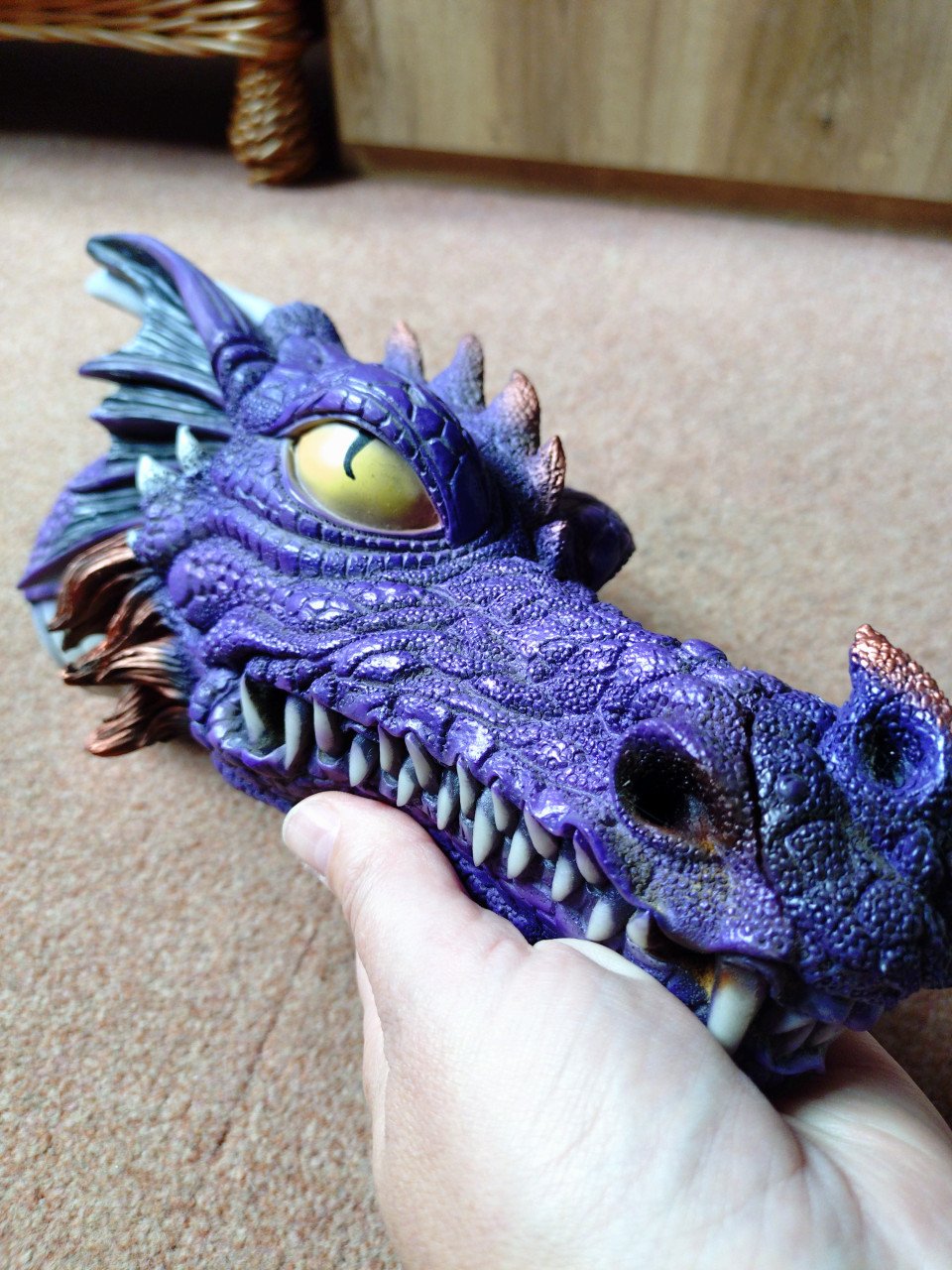 Wierookhouder drakenhoofd