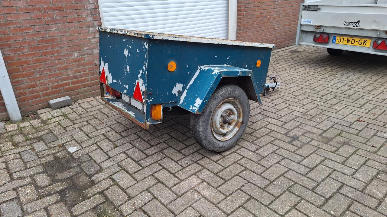 Verschillende 2e hands bakwagen.