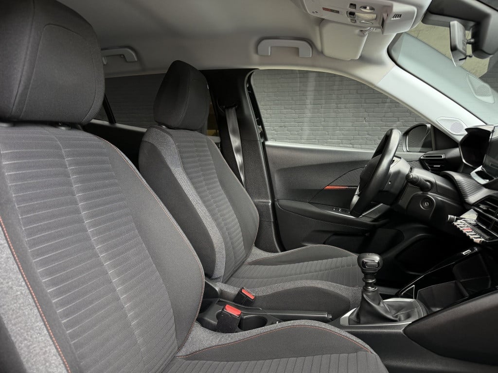 Peugeot 2008 1.2 active // trekhaak //