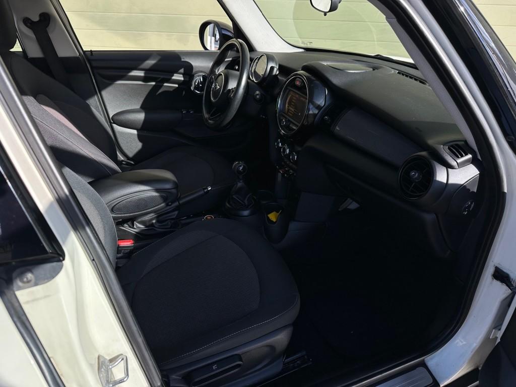 Mini 5-deurs cooper 1.5 136pk