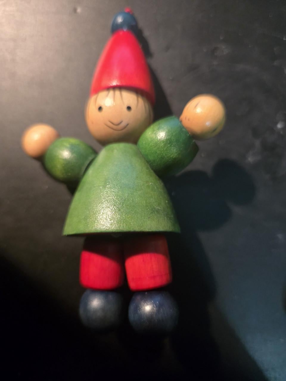 3 hele leuke houten poppetjes. 8-10 cm