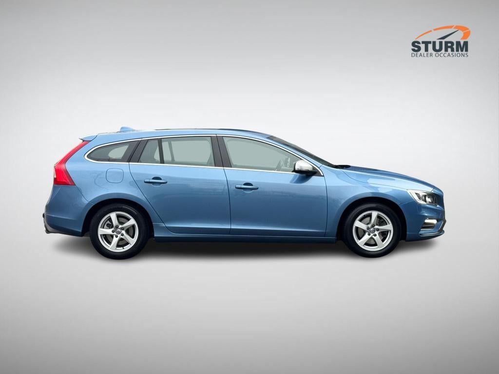 Volvo V60 1.6 t3 r-design nl-auto, automaat incl. trekhaak afneembaar!