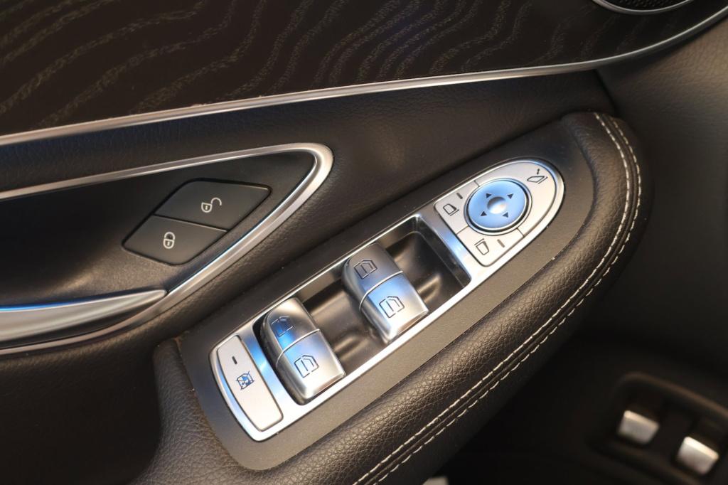 Mercedes-Benz Glc 250 4matic edition 1, dealer oh, wegd trekhaak, panodak, 