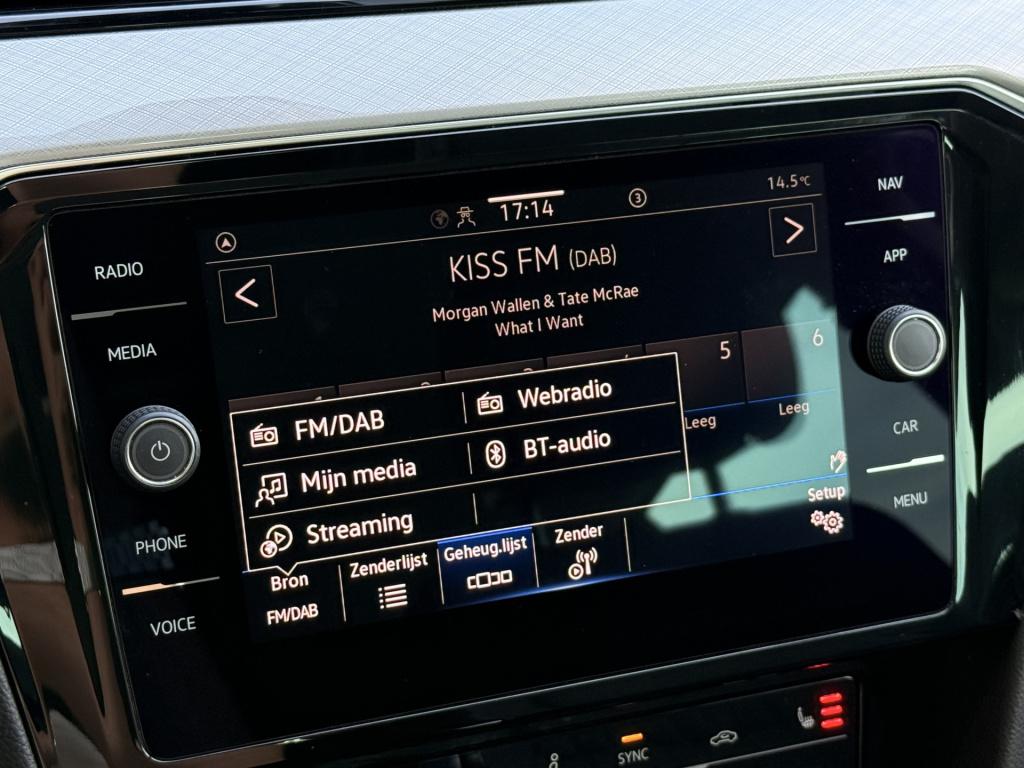 Volkswagen Passat variant 1.5 tsi business | electrische trekhaak | acc | m