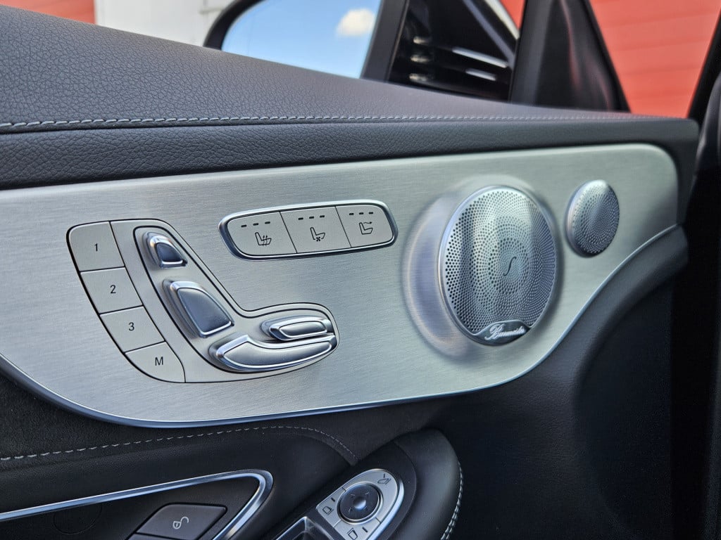 Mercedes-Benz C-Klasse cabrio amg 63 | burmester | carbon ceramic brakes