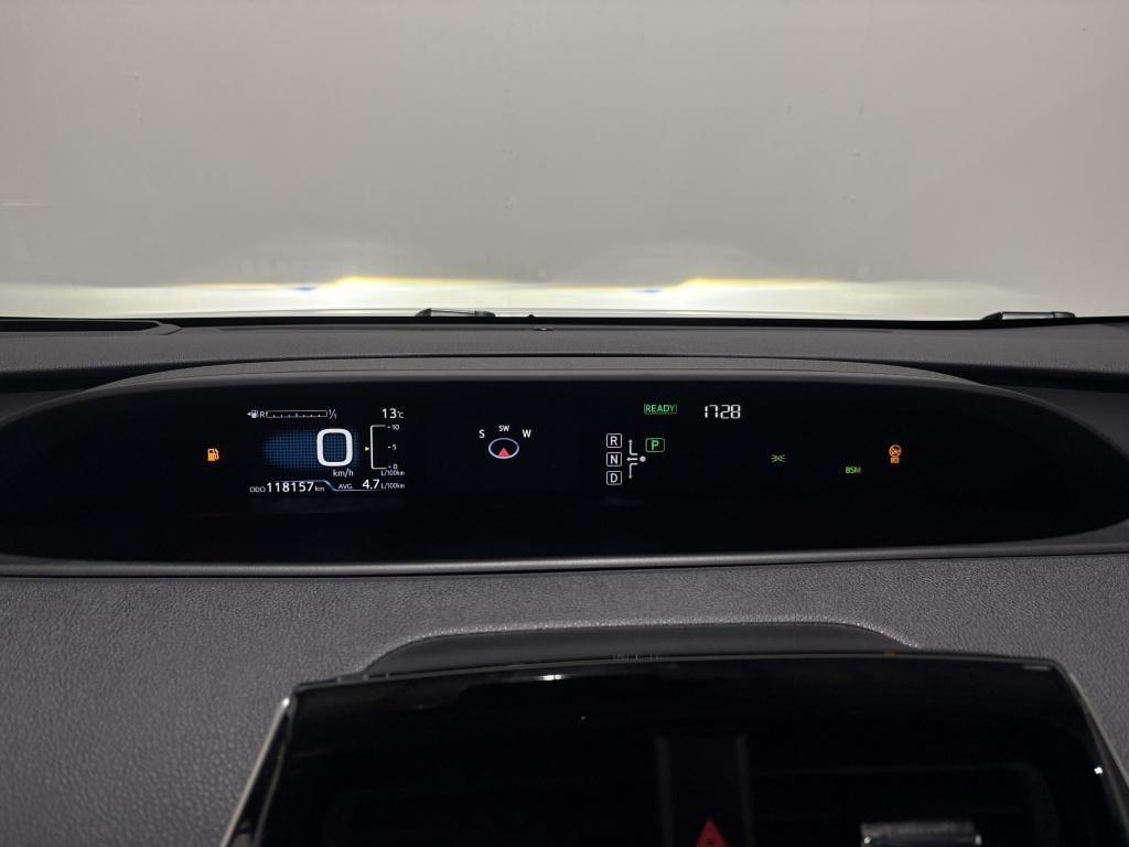 Toyota Prius 1.8 first edition | camera | bsm | pdc |