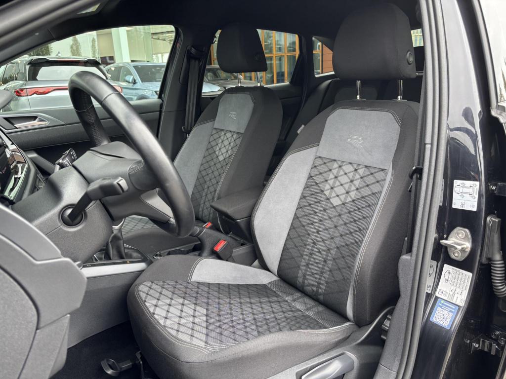 Volkswagen Taigo 1.0 tsi r-line