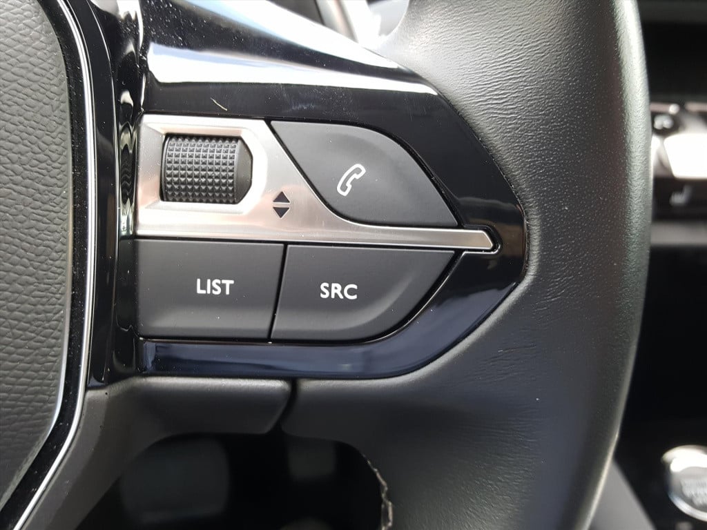 Peugeot 3008 1.6 plug-in hybrid 225pk allure pack business automaat navigat