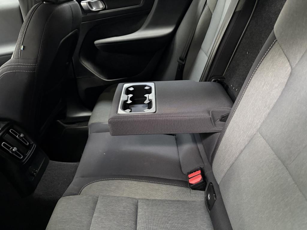 Volvo XC40 1.5 t4 plug-in hybrid plus dark