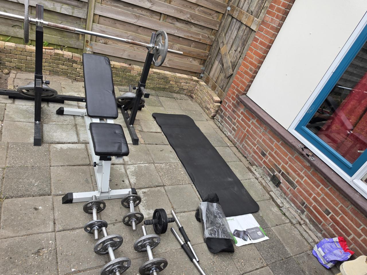 Home Gym Set – Halterbank, Squat Rack, 82,5 kg Gewichten & Dumbbells