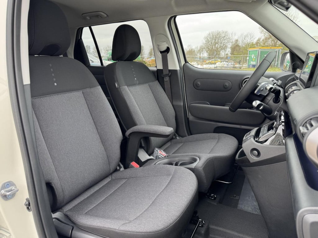 Hyundai Inster evolve 49 kwh winter + tech pack