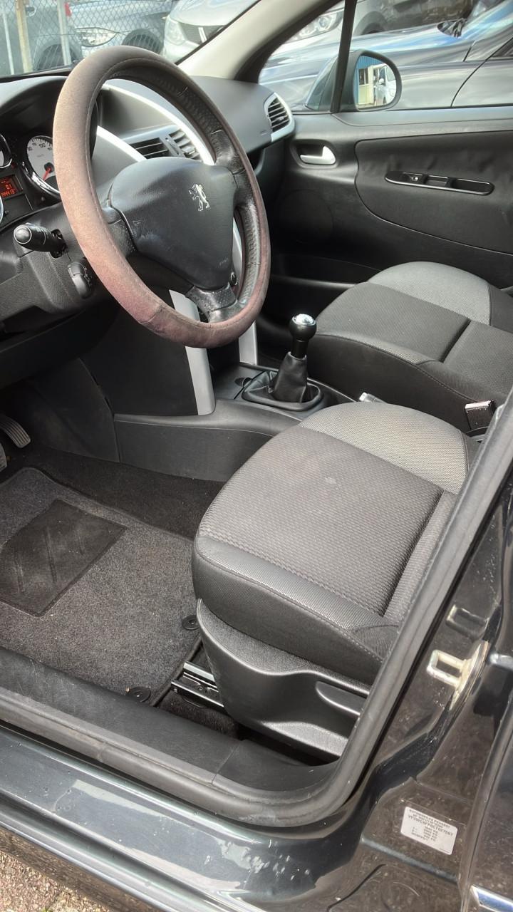 Peugeot 207 1.4 vti urban move