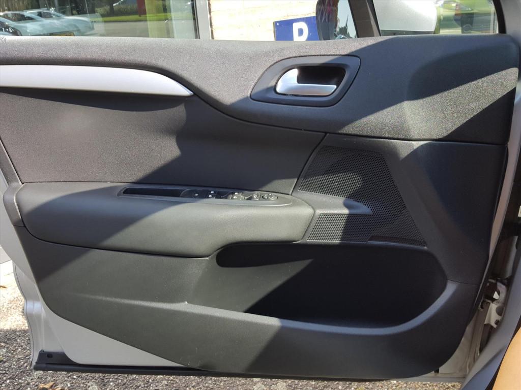Citroen C4 1.2 e-thp 131pk exclusive navigatie | cruise & climate control |