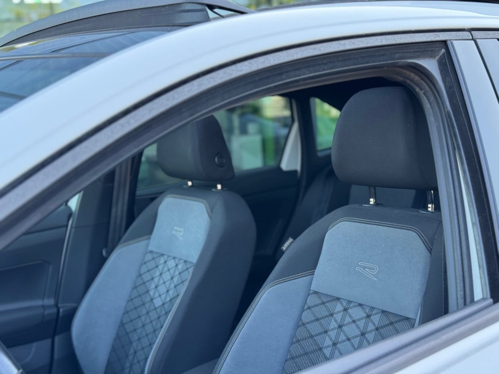 Volkswagen Taigo 1.5 tsi r-line * panoramadak * virtual cockpit * led * 18 